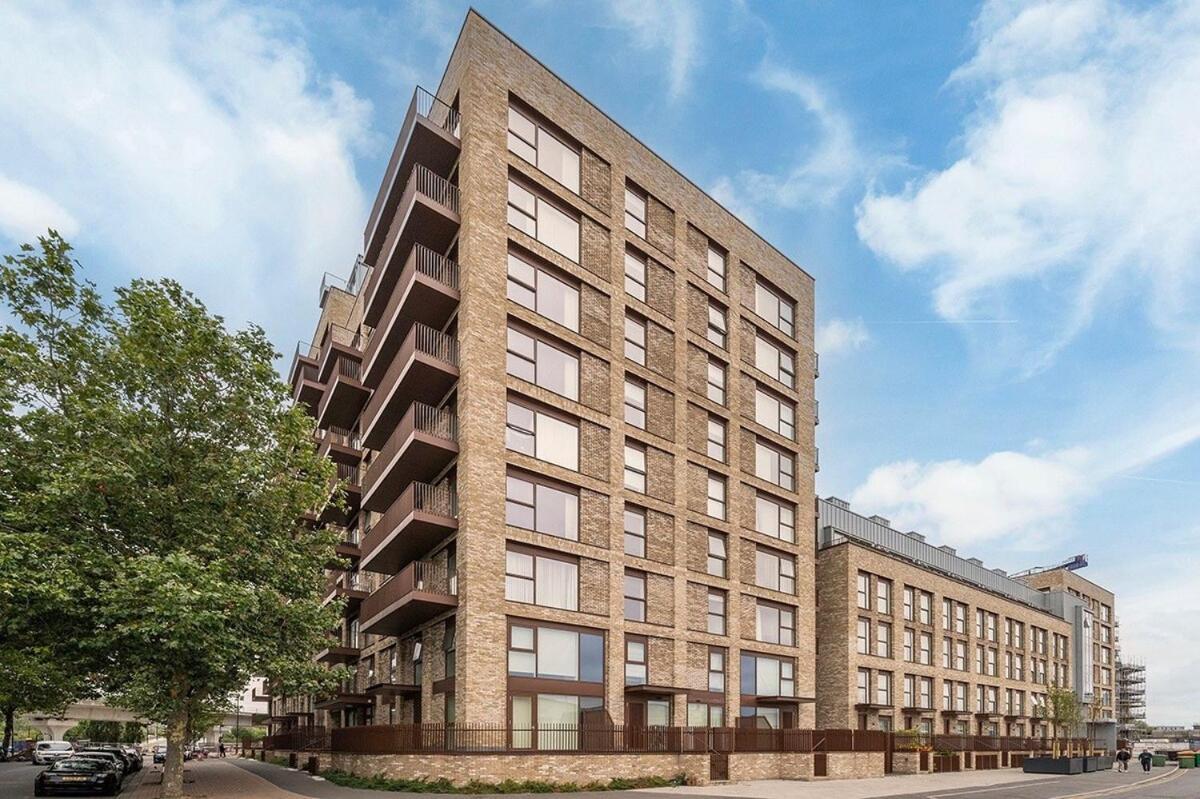 Apartment Single Bed In Shared Greater Gem Near O2 Arena & Thames With Free Parking London